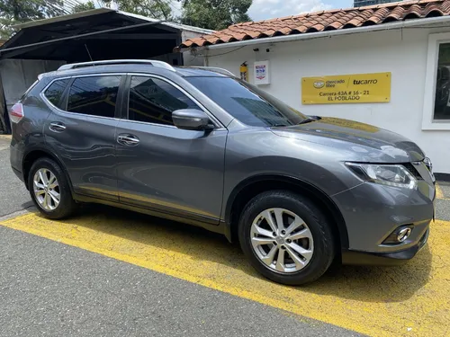 Nissan X-Trail 7 puestos 2.5 Advance 4x2