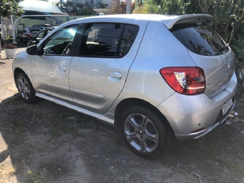 Imagem 2 de 6 de Renault