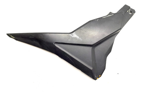 Moldura Cubierta Izquierda Suzuki Gsx150-f 155c 2020 Detalle