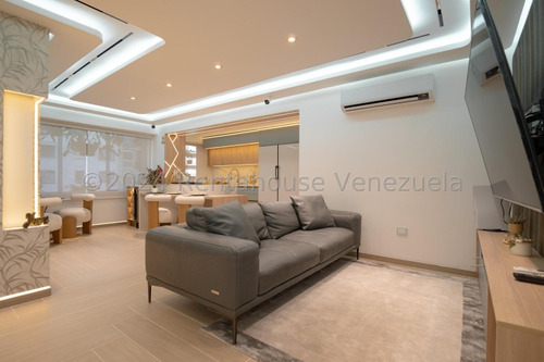 Apartamento En Venta En Santa Mónica 24-16447 Yf