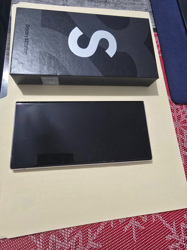 Celular Samsung Galaxy S22 Ultra Color Blanco. 256 Gb De Memoria De Almacenamiento Interno. Memoria Ram 12 Gb. (Usado)
