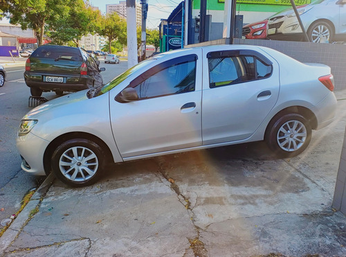 Renault Logan 1.0 16v Authentique Hi-flex 4p