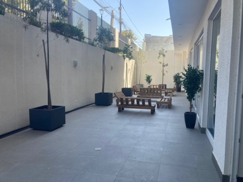 Metro Lo Ovalle; Impecable - 1dorm+1b, Oriente, Codjc