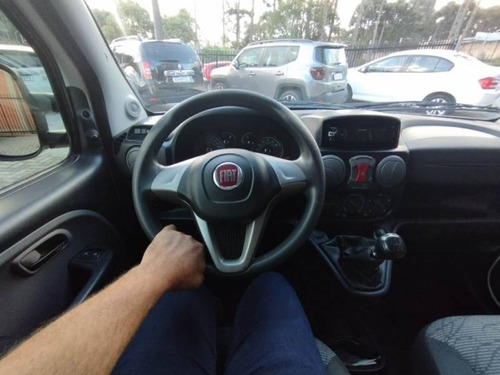 Imagem 6 de 8 de Fiat Doblo Essence 1.8 8v 7 Lugares