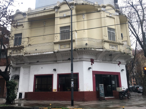 Casa De Seis Ambientes Con Local Abajo