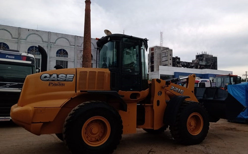 Imagem 3 de 15 de Pá Carregadeira Case 721e * 15 Ton*caç. 2,5m³* 2017 *repasse