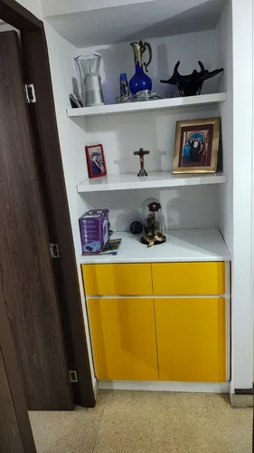Vendo Apartamento Parte Baja De La Loma De Los Bernal Con Espectacular Vista