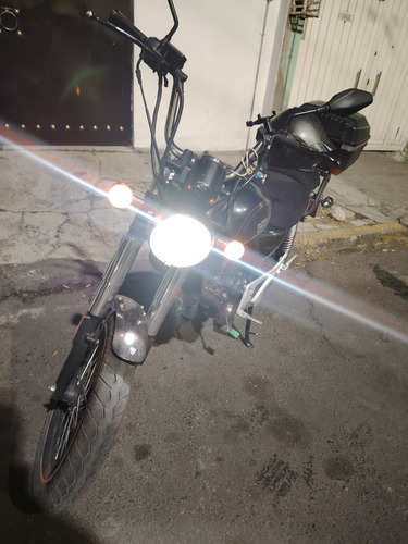 Motocicleta Color Negro Caja