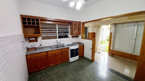 Imagen 2 de 11 de Chalet En Venta En Ramos Mejia
