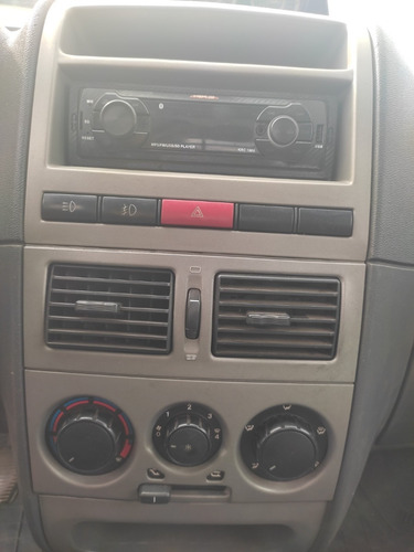Imagem 11 de 11 de Fiat Strada 2010