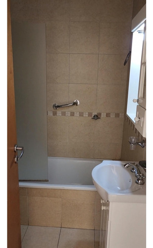 Venta Departamento 2 Ambientes Con Cochera
