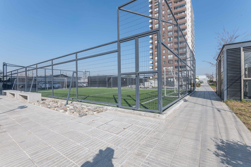 Edificio Av. Fernández Albano (1 Est.) Vista Poniente Piso