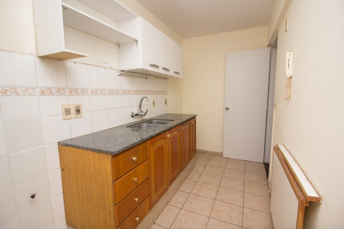 Precioso Apto. De 2 Dormitorios Con Garaje En Venta