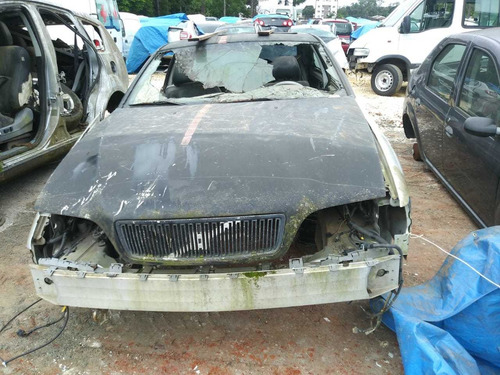 Imagem 6 de 10 de Sucata Volvo C70 Para Retirada De Peças