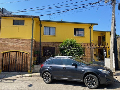 140 M2. Arriendo 4 Dorm. Mas Servicio.