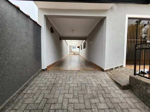 Casa - Cajuru/sp