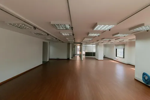 Oficina En Arriendo En Porciúncula. Cod A1021308