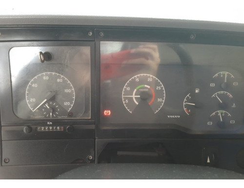 Imagem 7 de 9 de Volvo Vm260 4x2 2011 Chassi Selectrucks