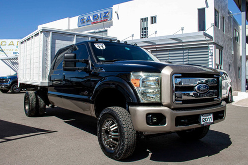 Ford F-350 Lariat 4x4 Diesel 2011 Doble Cab/ Caja Redilas