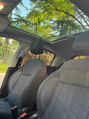 Imagen 2 de 9 de Peugeot 208 2016 1.6 Allure Touchscreen