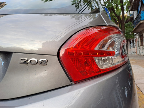 Imagen 18 de 21 de Peugeot 208 Feline 1.6 Pack Cuir 2015 Permuto Financio