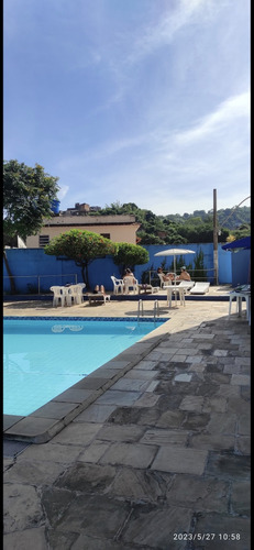 Vendo Apartamento Com Piscina