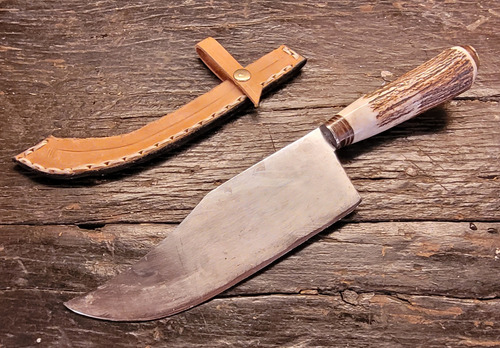Juego Parrilla Asado Asta Ciervo Facon Bowie Hacha Garra Oso