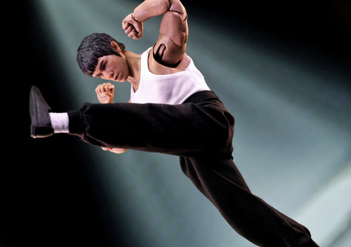 Figura 1/12 Bruce Lee Nwtoys Kung Fu Tipo Mezco (Usado)