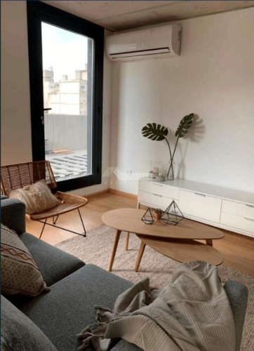 Apartamento Centro Alquiler Y Venta 2 Dormitorios Andes Y Soriano Ed. Alma Brava