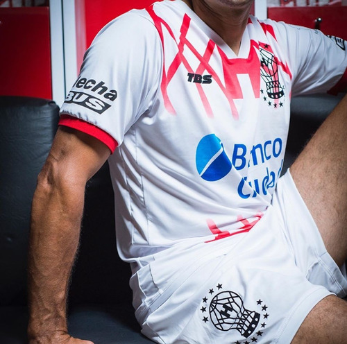 Imagen 3 de 5 de Short Oficial Huracán Tbs 2020 Blanco/bl