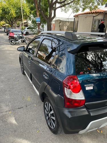 Toyota Etios Cross