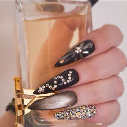 Uñas Press On Nails De Softgel Decoradas A Mano Como En Las Fotos. La Uña Cat Eye Puede Ser Roja O Moca Mousecon Aura Como En Las Fotos. La Uña Cat Eye Puede Ser Roja O Moca Con Aura