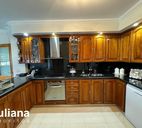 Casa Impontente Seis Ambientes Con Pileta - Quilmes