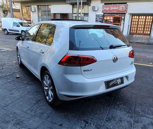 Imagen 12 de 15 de Volkswagen Golf 2015 1.4 Highline Tsi Dsg