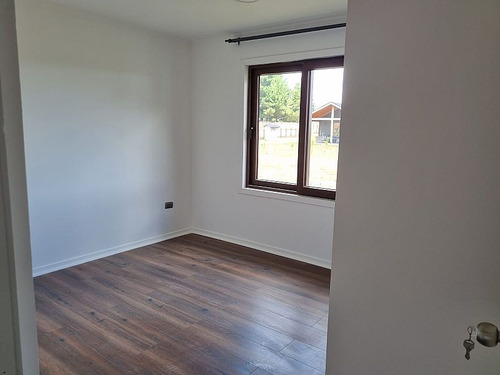 Parcela Con 2 Casas De Vende En Loteo Consolidado