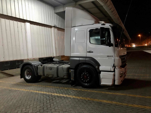 Imagem 3 de 14 de Mercedes Axor 1933