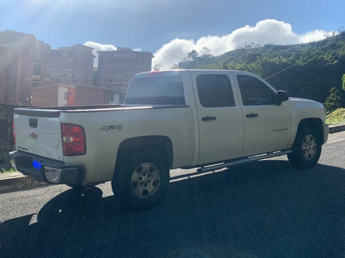 Imagen 2 de 6 de Chevrolet Silverado