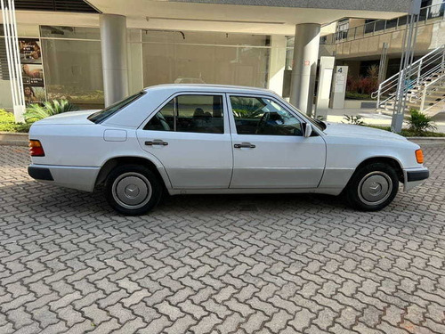Imagem 7 de 15 de Mercedes-benz 230 E 2.3 4p 1992