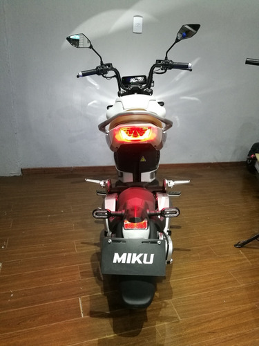 Imagen 10 de 25 de Moto Electrica Super Miku Max Litio 4000 Sunra 0 Km 2022