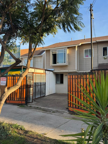 Casa Con Excelente Ubicación Y Gran Potencial Comercial 