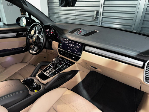 Porsche Cayenne 2022