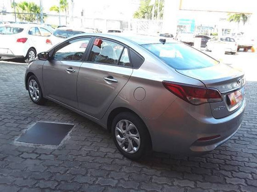 Imagem 8 de 11 de Hyundai Hb20s 1.6 Comfort Plus 16v Flex 4p Automático