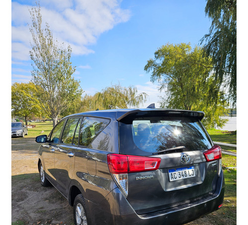 Toyota Innova 2.7 Srv 6at 8a
