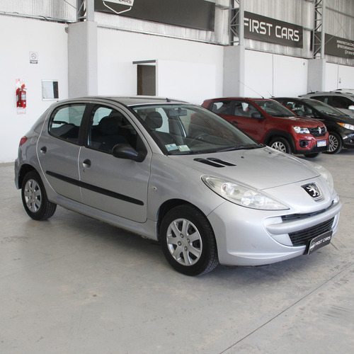 Peugeot 207 1.4 XR Compact 5P