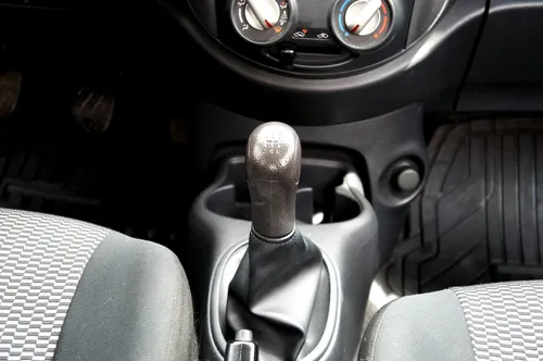 Nissan March 1.6 Active