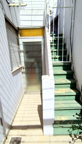 Casa De 4 Ambientes Mas Departamento Al Fondo, Piñeyro, Avellaneda.