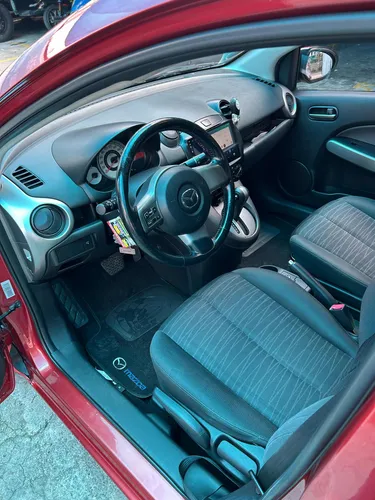 Mazda 2 Hb Automático Modelo 2010