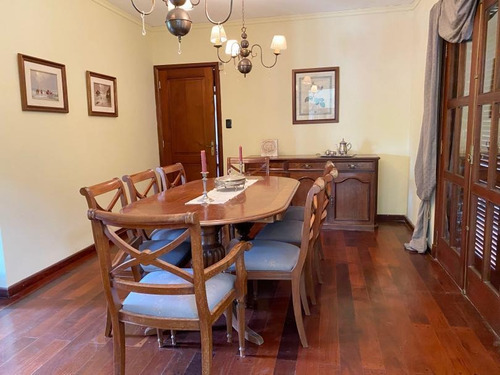 Hermosa Casa En Zona Residencial Colonia