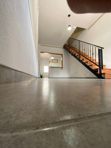 Imagen 3 de 19 de Excelente Duplex De 3 Ambientes. Reciclado A Nuevo