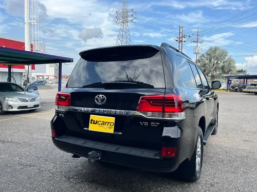 Toyota Land Cruiser Lc 200